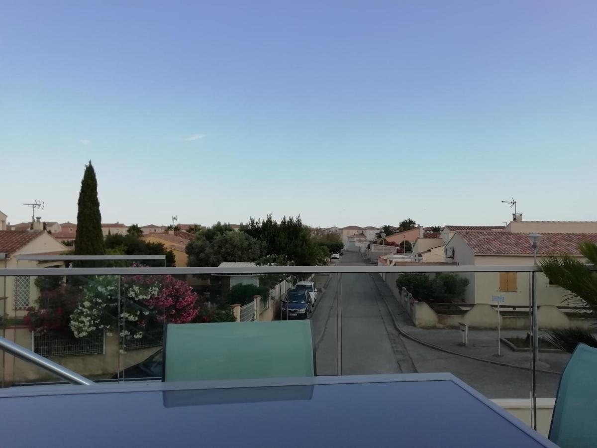 Appartement Au Dessus De La Maison Du Saunier Salin-de-Giraud Esterno foto