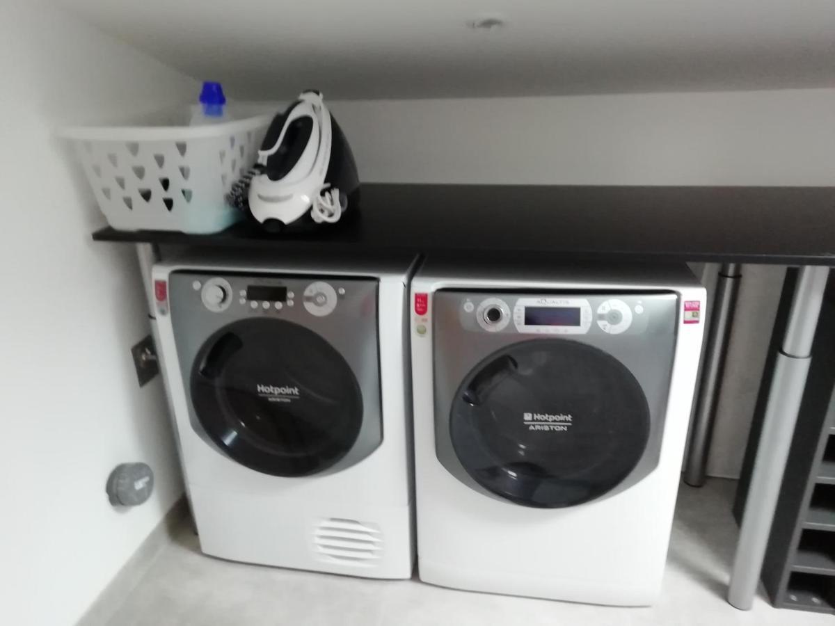 Appartement Au Dessus De La Maison Du Saunier Salin-de-Giraud Esterno foto
