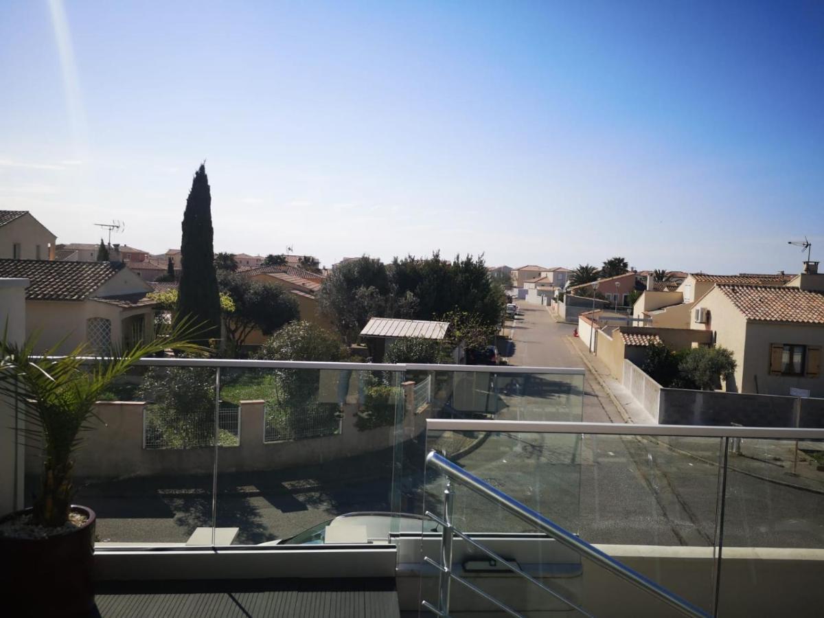 Appartement Au Dessus De La Maison Du Saunier Salin-de-Giraud Esterno foto