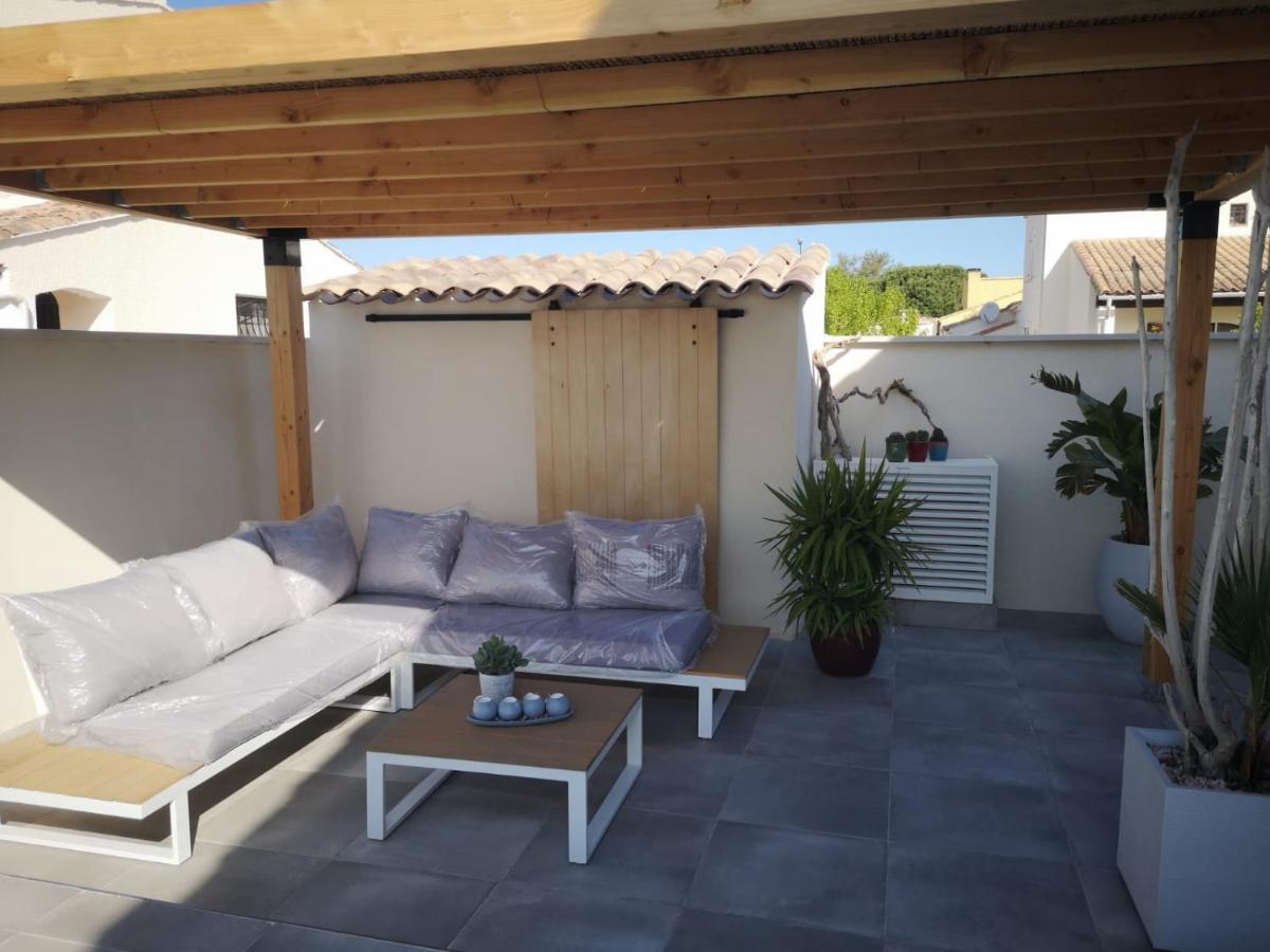 Appartement Au Dessus De La Maison Du Saunier Salin-de-Giraud Esterno foto