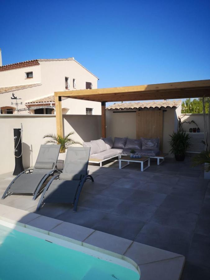 Appartement Au Dessus De La Maison Du Saunier Salin-de-Giraud Esterno foto